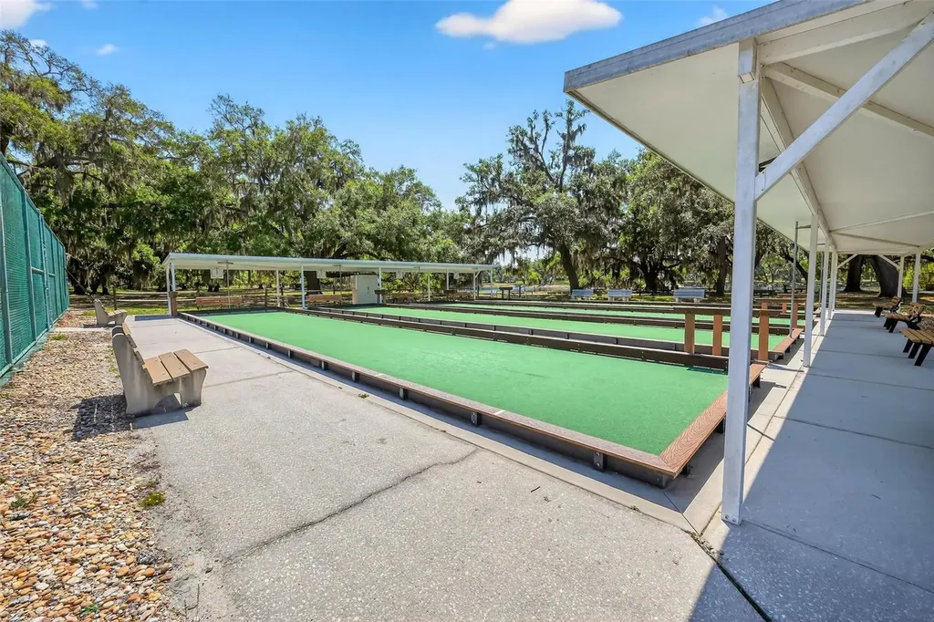 26627 Racquet Circle Leesburg FL 34748
