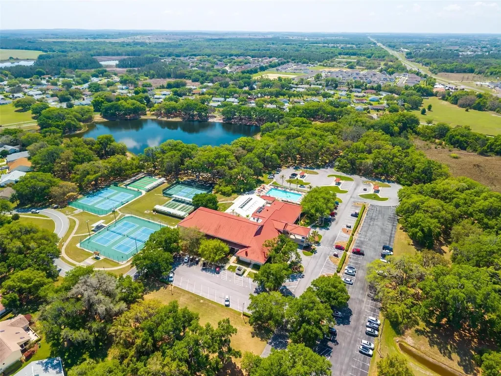 26627 Racquet Circle Leesburg FL 34748