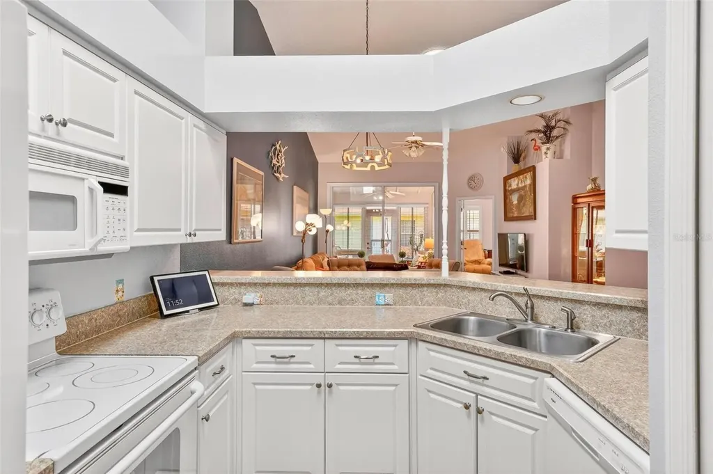 26627 Racquet Circle Leesburg FL 34748