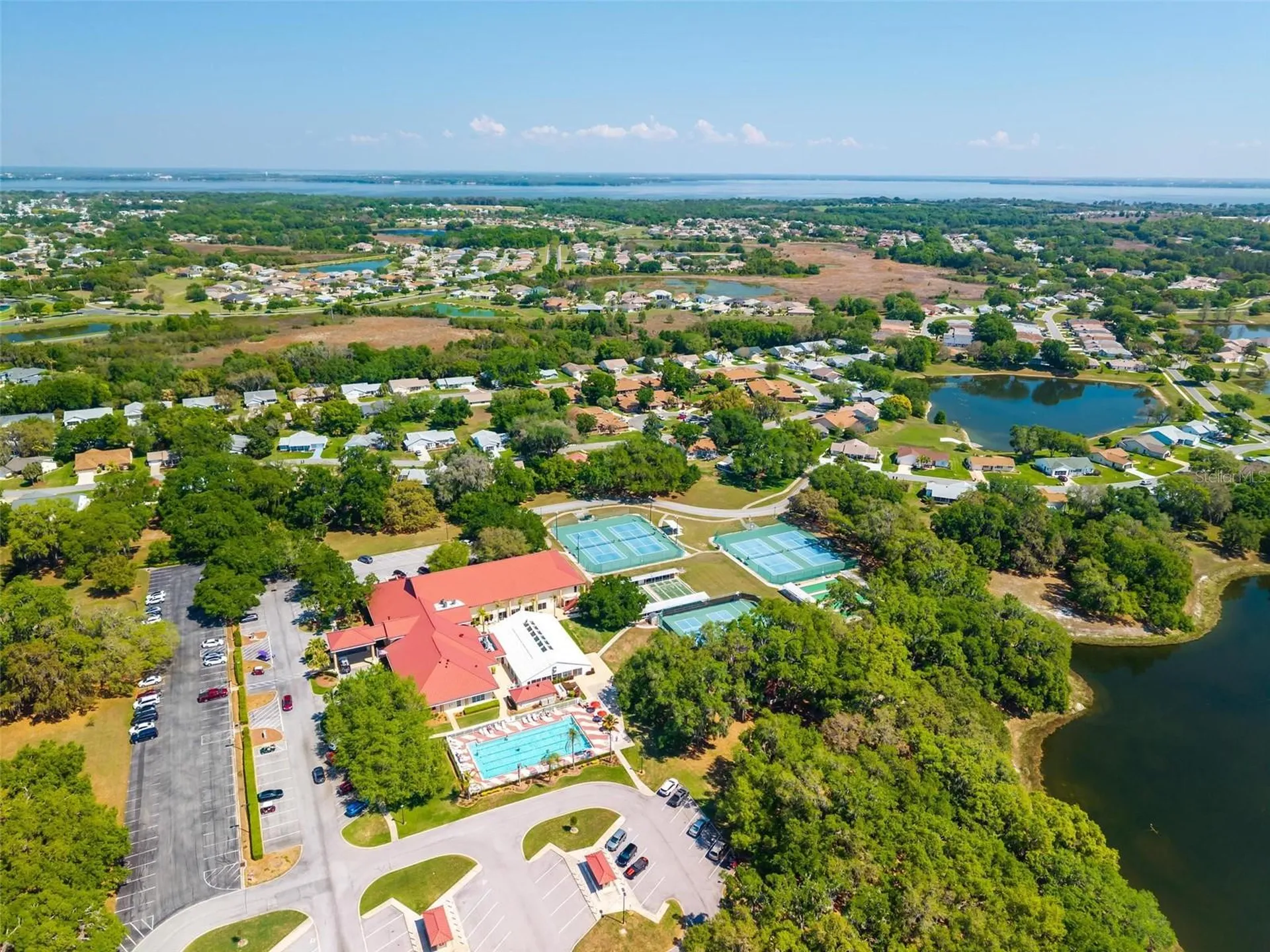 26627 Racquet Circle Leesburg FL 34748