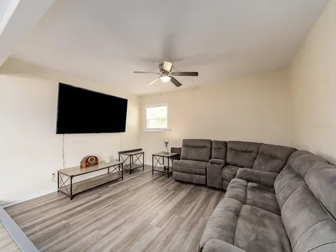 8194 65th Street N Pinellas Park FL 33781