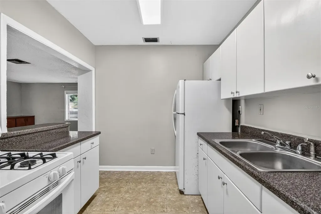914 NE 11th Avenue Gainesville FL 32601