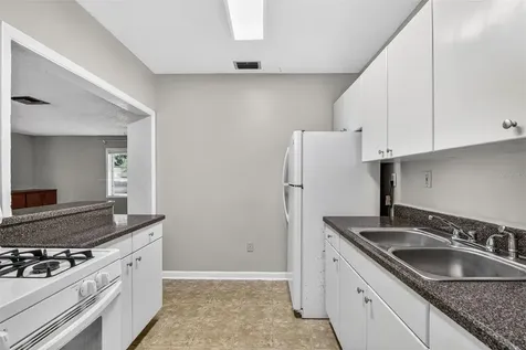 914 NE 11th Avenue Gainesville FL 32601