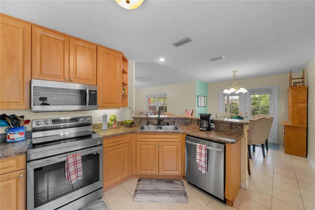 19261 NW 230th Street High Springs FL 32643