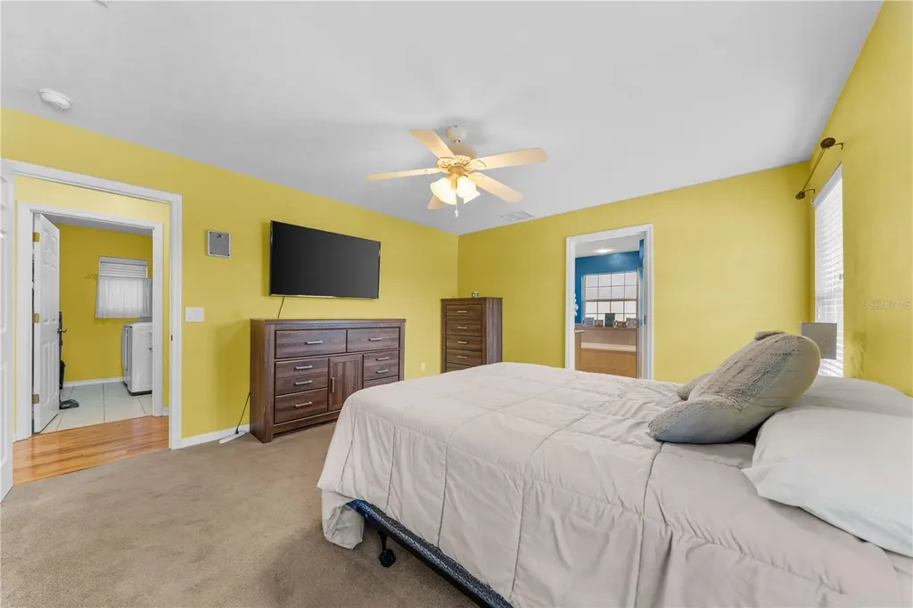 19261 NW 230th Street High Springs FL 32643