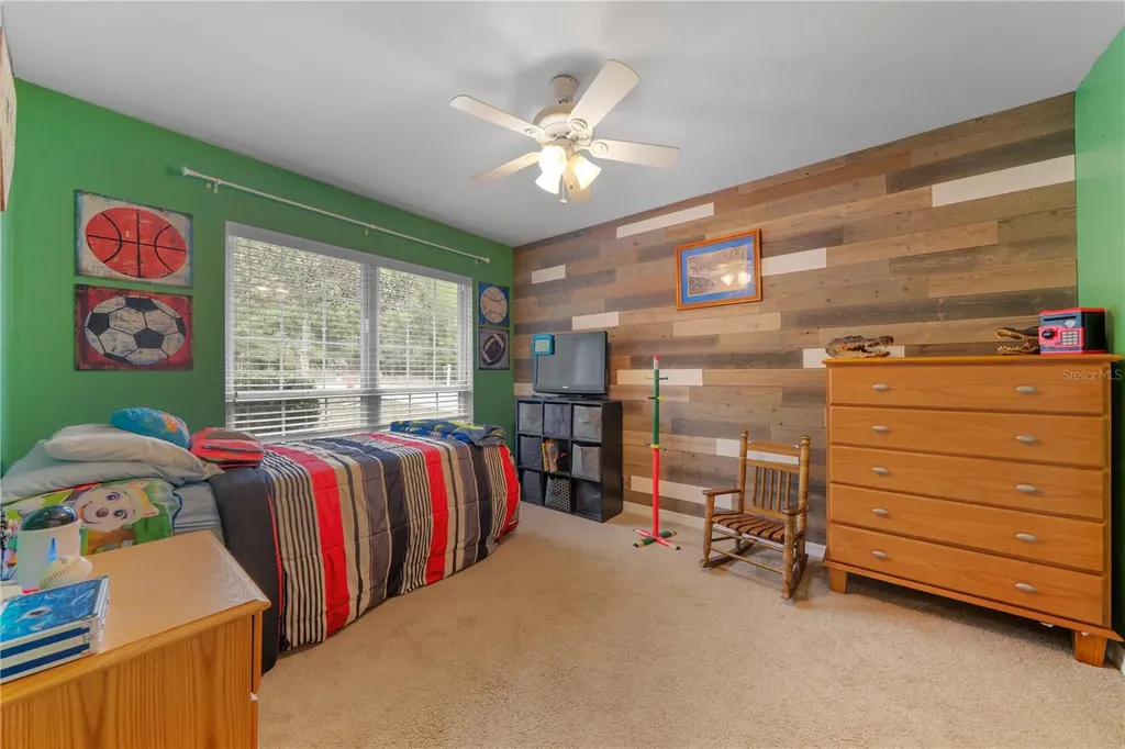 19261 NW 230th Street High Springs FL 32643