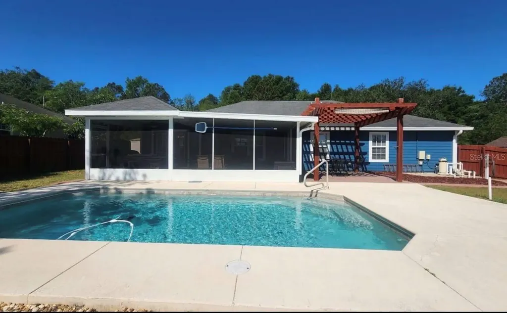 19261 NW 230th Street High Springs FL 32643