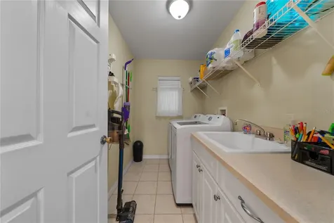 19261 NW 230th Street High Springs FL 32643