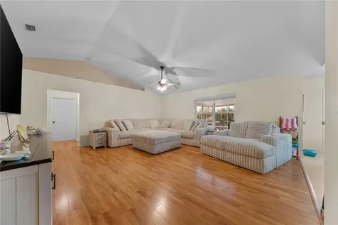 19261 NW 230th Street High Springs FL 32643