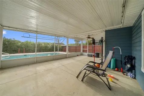 19261 NW 230th Street High Springs FL 32643