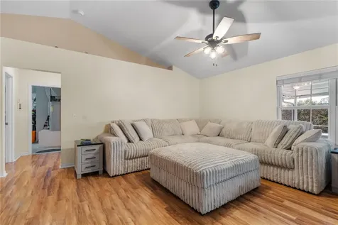 19261 NW 230th Street High Springs FL 32643
