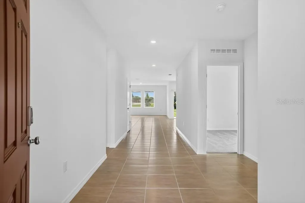 204 Streamwater Way Groveland FL 34736