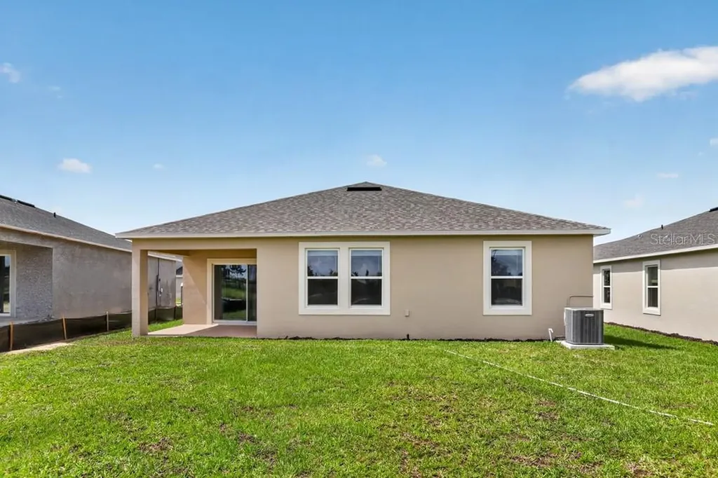 204 Streamwater Way Groveland FL 34736