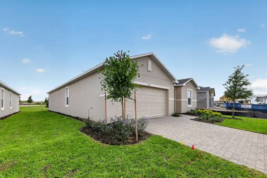 204 Streamwater Way Groveland FL 34736