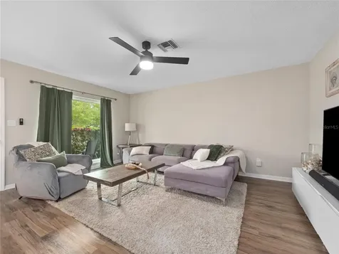 2733 Middle Street Orlando FL 32807