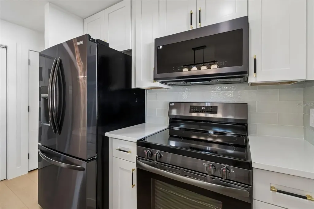 4512 W Rogers Avenue Tampa FL 33611