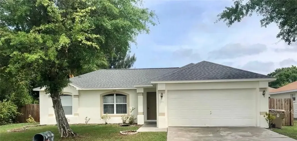205 Churchill Court Kissimmee FL 34758