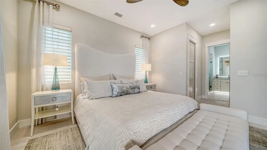 5930 Briarwood Avenue Sarasota FL 34231