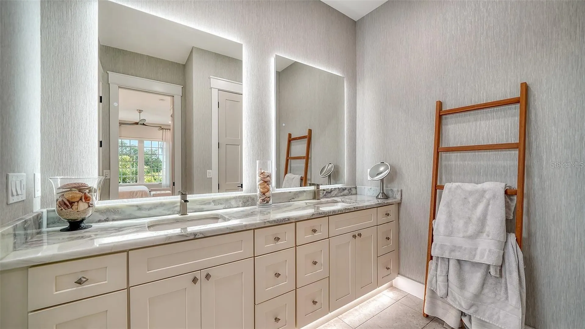 5930 Briarwood Avenue Sarasota FL 34231