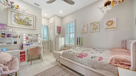 5930 Briarwood Avenue Sarasota FL 34231