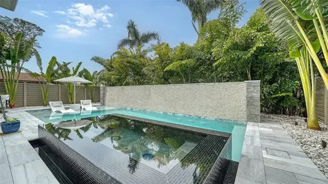 5930 Briarwood Avenue Sarasota FL 34231
