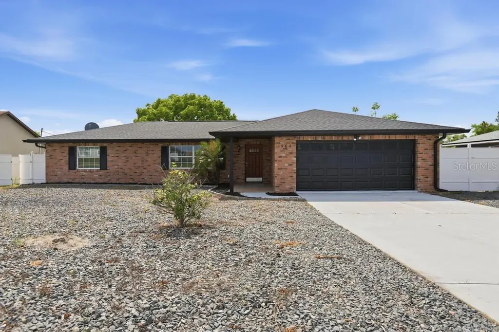1964 Montecito Avenue Deltona FL 32738