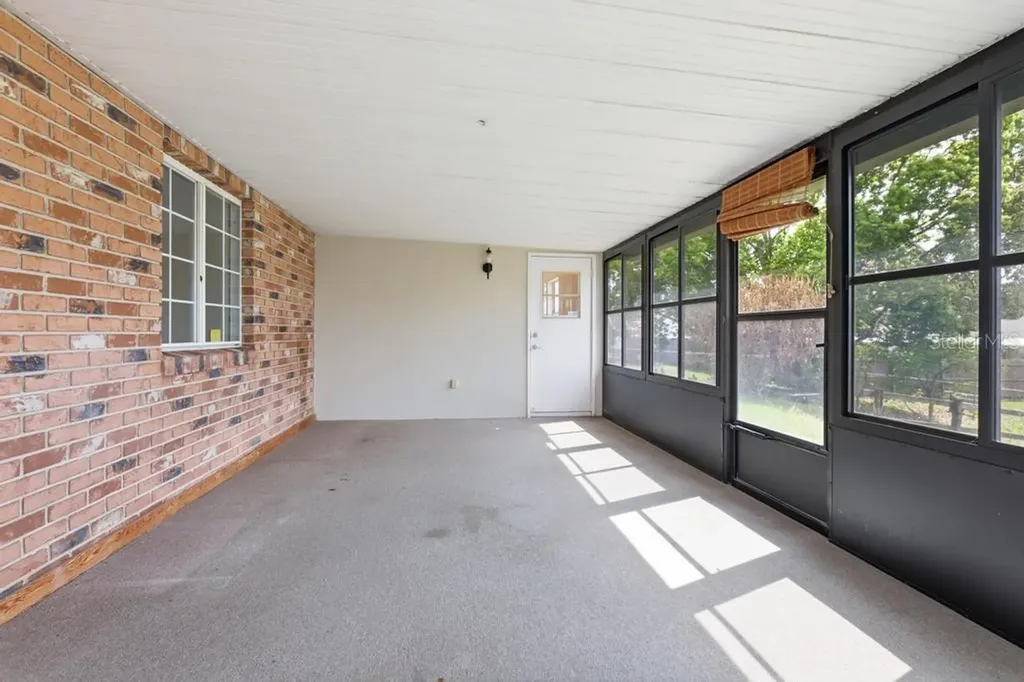1964 Montecito Avenue Deltona FL 32738