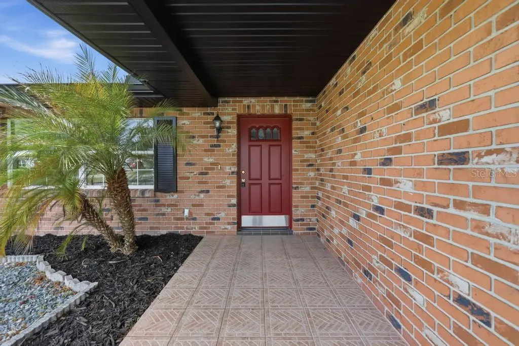 1964 Montecito Avenue Deltona FL 32738