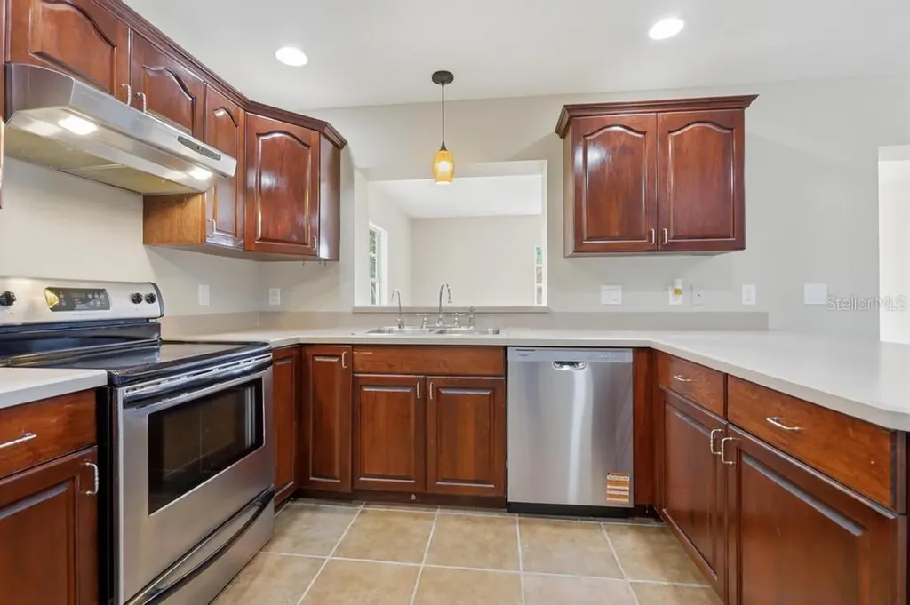 1964 Montecito Avenue Deltona FL 32738
