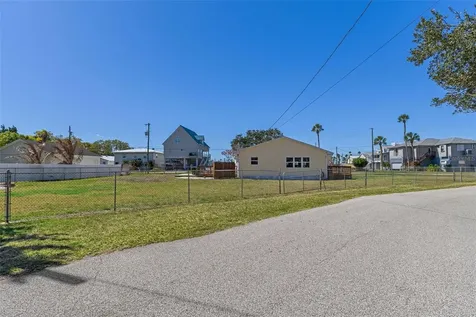 7272 Westwind Street Weeki Wachee FL 34607