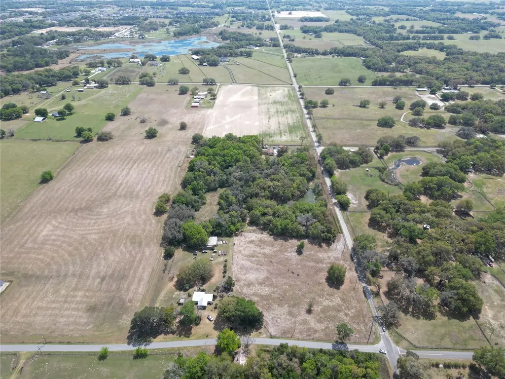 3095 County Road 202 Oxford FL 34484