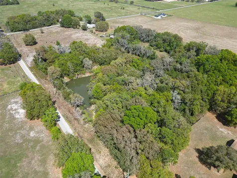 3095 County Road 202 Oxford FL 34484