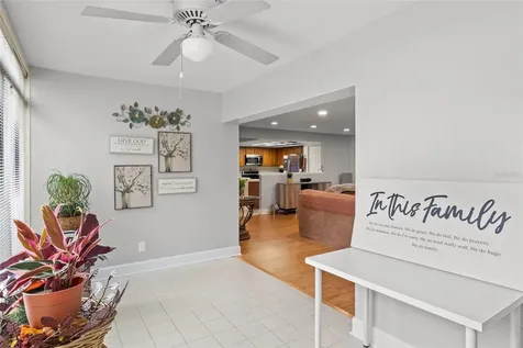 13140 Village Chase Circle Tampa FL 33618