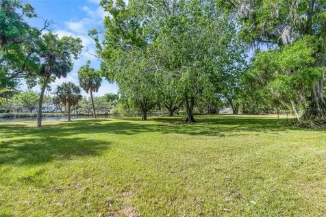 6605 N Boulevard Tampa FL 33604