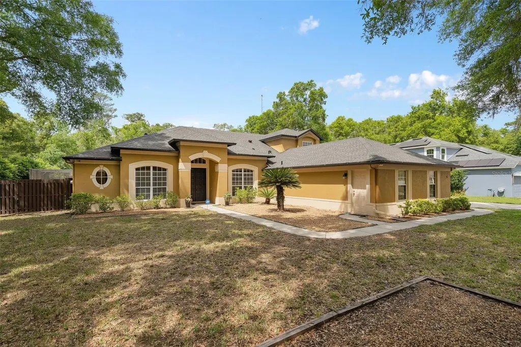 386 Chinahill Court Apopka FL 32712