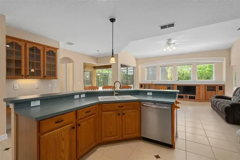 386 Chinahill Court Apopka FL 32712