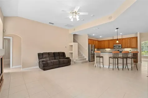 386 Chinahill Court Apopka FL 32712