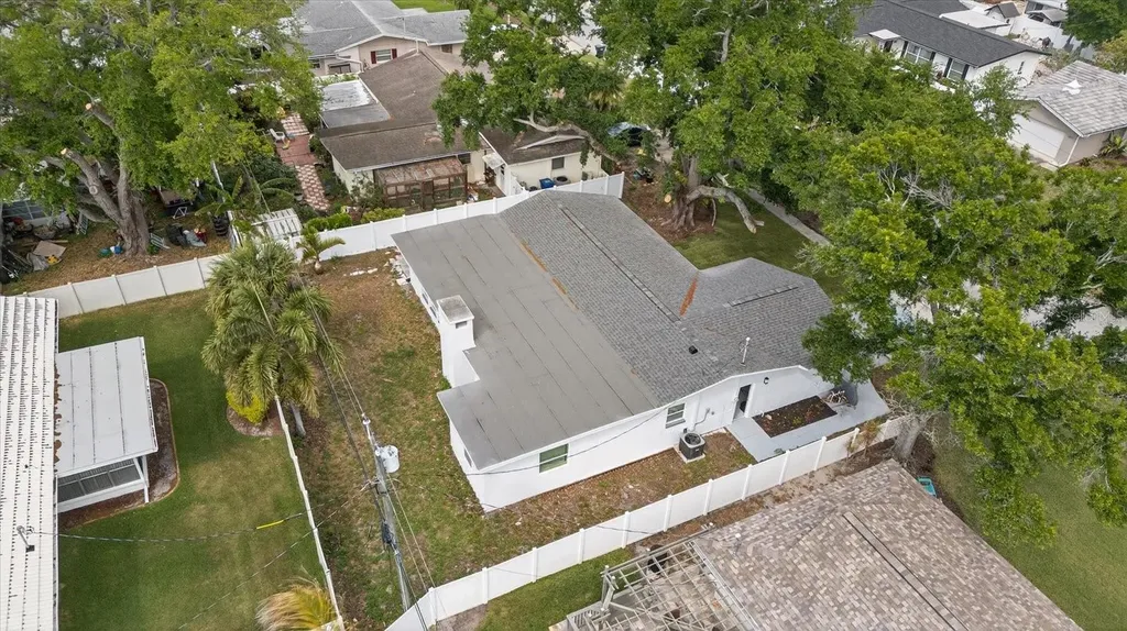 1864 Paradise Lane Clearwater FL 33756