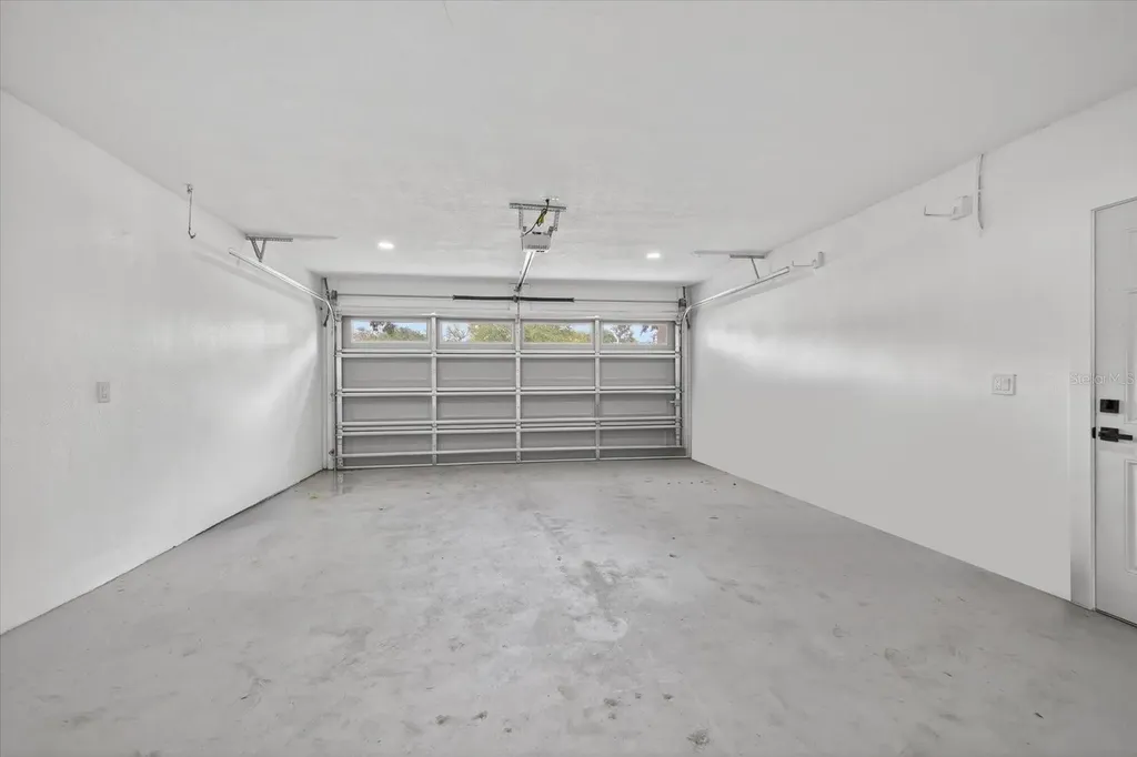 1864 Paradise Lane Clearwater FL 33756