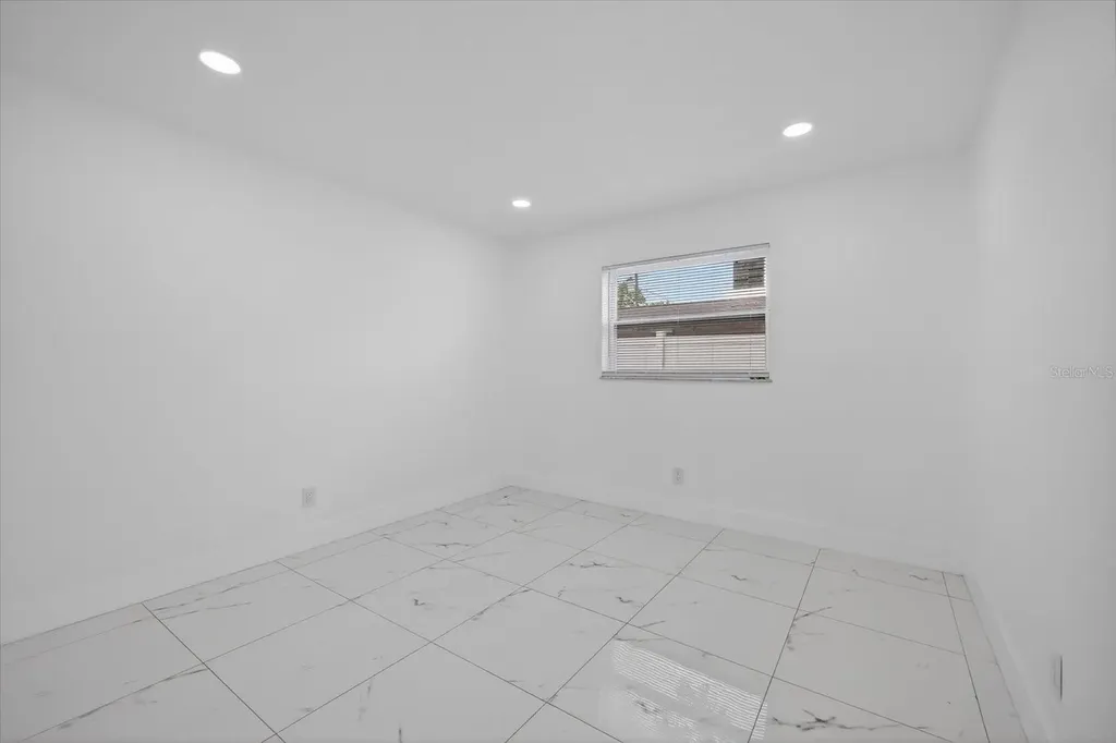 1864 Paradise Lane Clearwater FL 33756