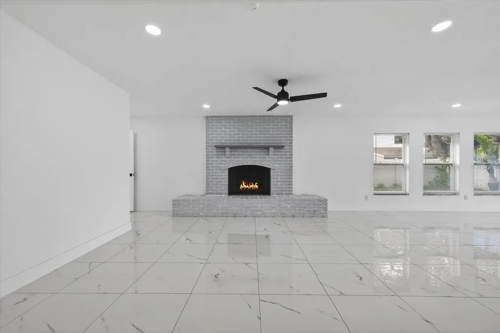 1864 Paradise Lane Clearwater FL 33756