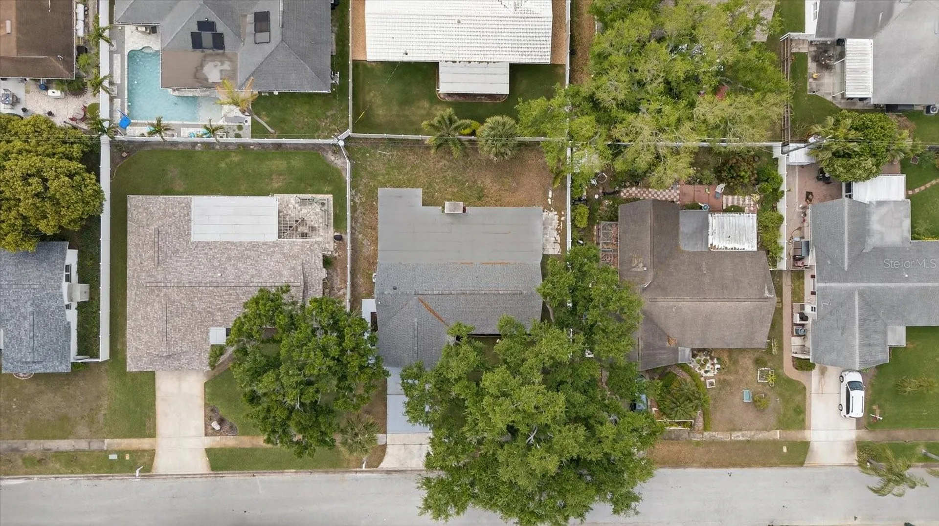 1864 Paradise Lane Clearwater FL 33756