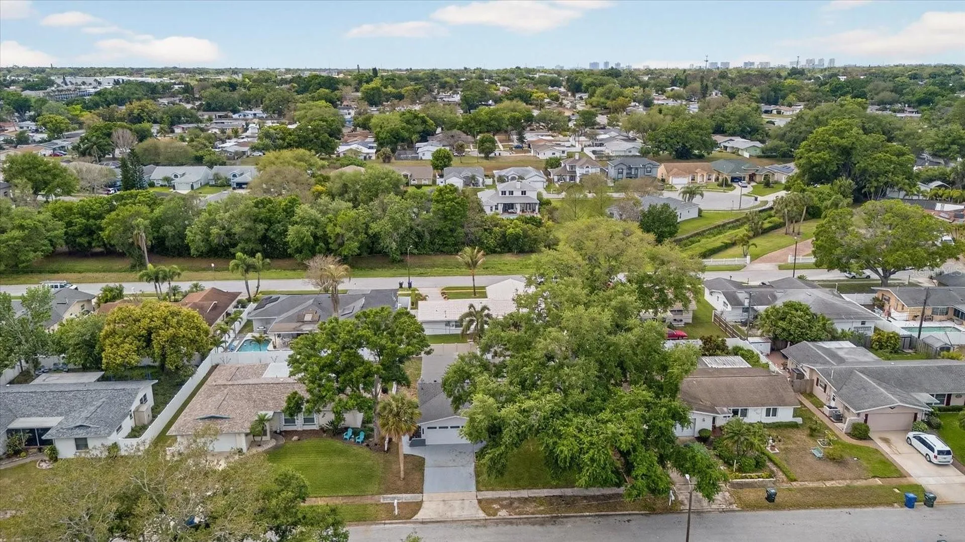 1864 Paradise Lane Clearwater FL 33756
