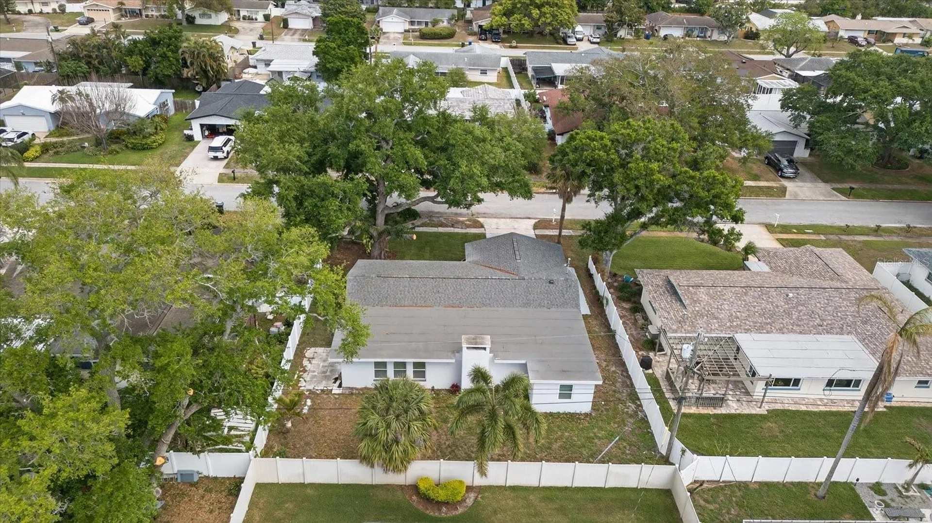 1864 Paradise Lane Clearwater FL 33756