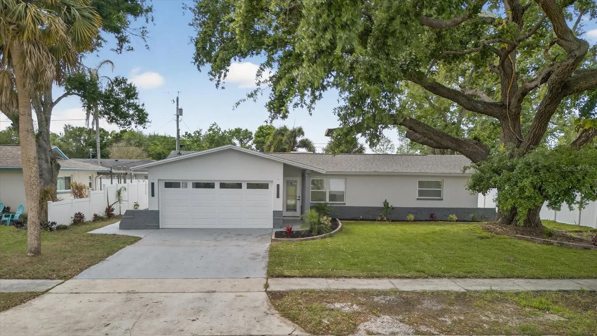 1864 Paradise Lane Clearwater FL 33756