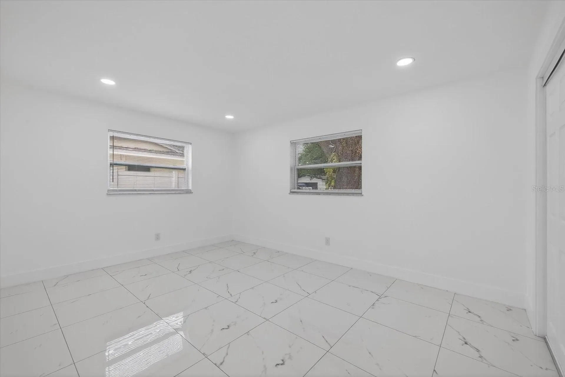 1864 Paradise Lane Clearwater FL 33756