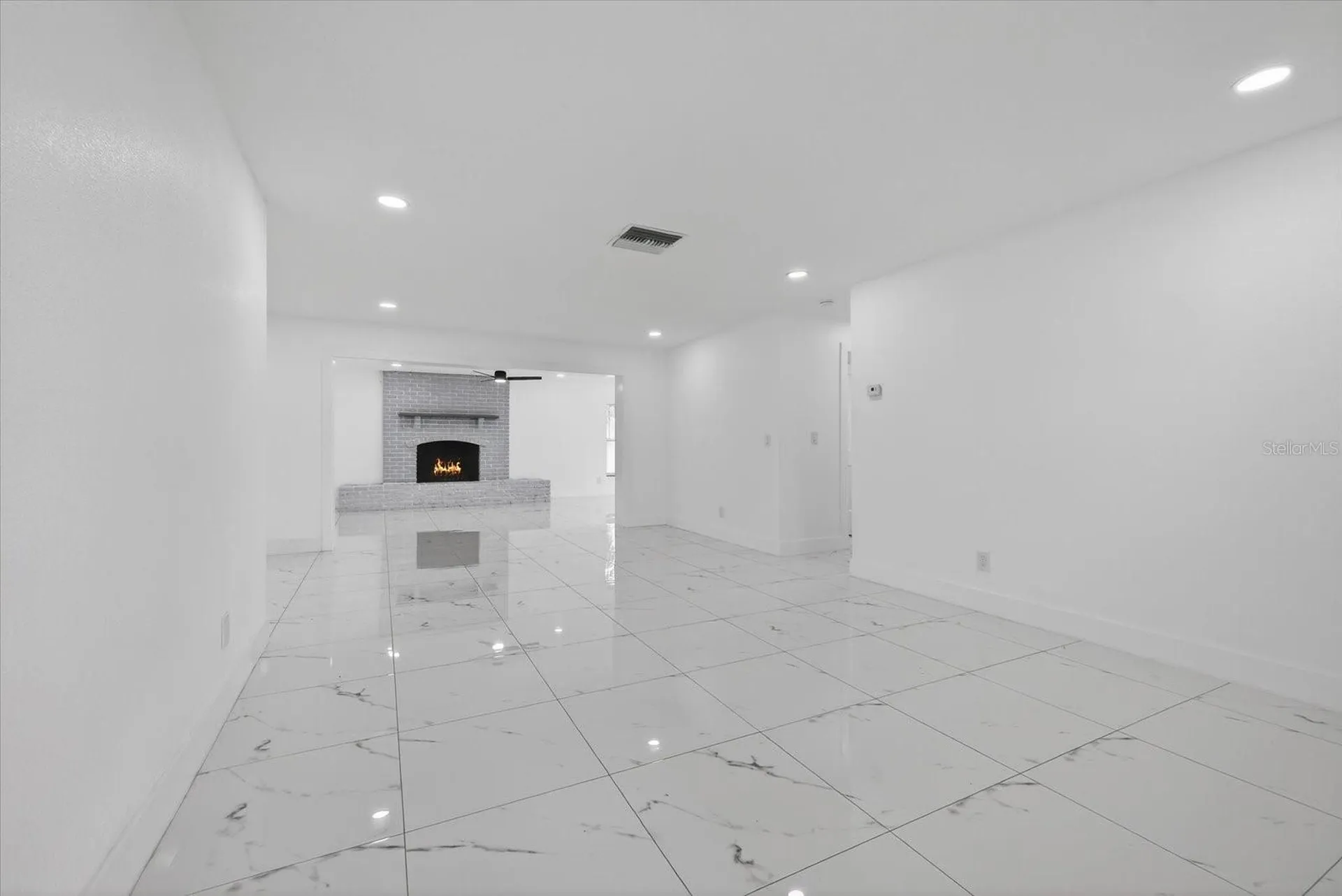 1864 Paradise Lane Clearwater FL 33756