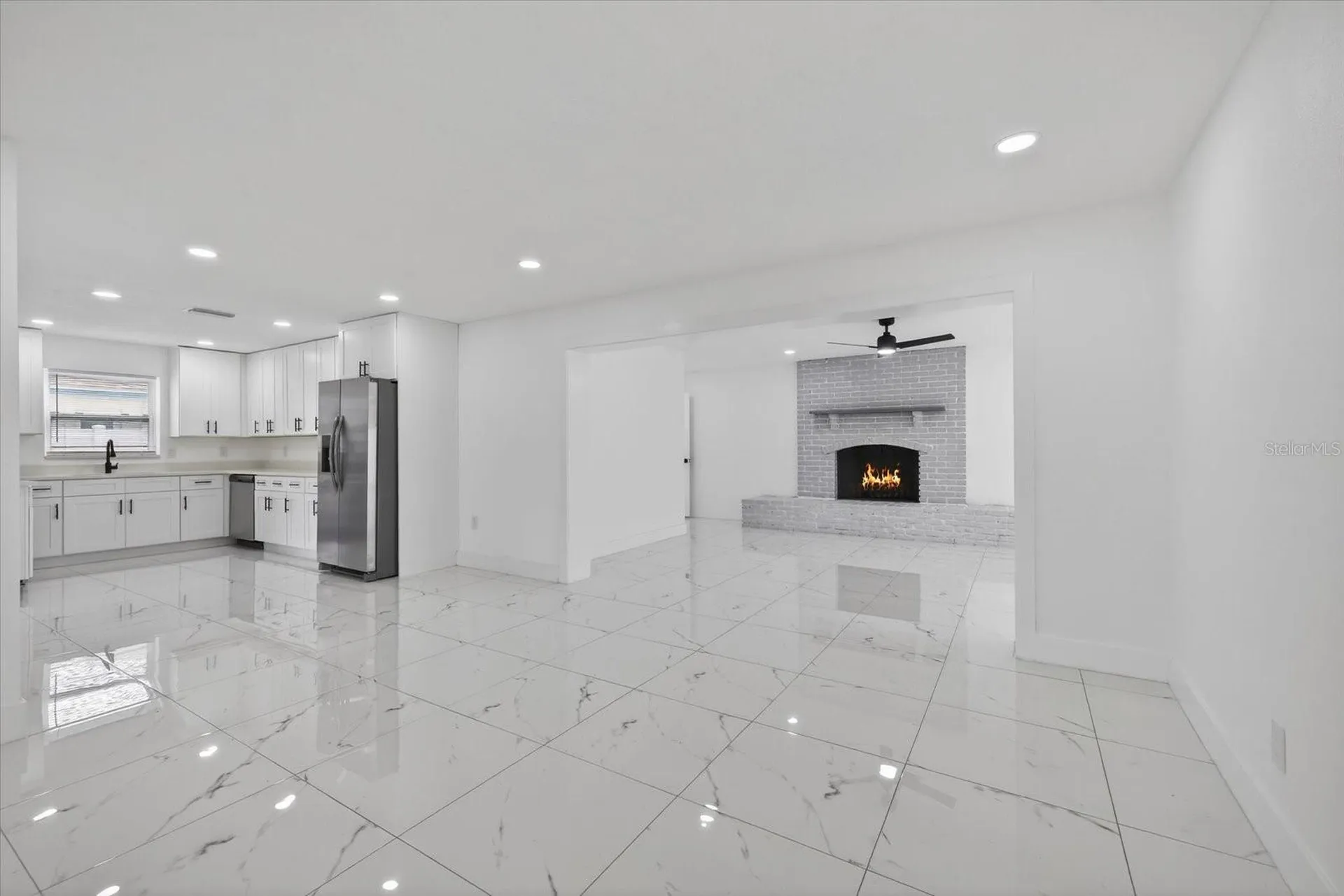 1864 Paradise Lane Clearwater FL 33756
