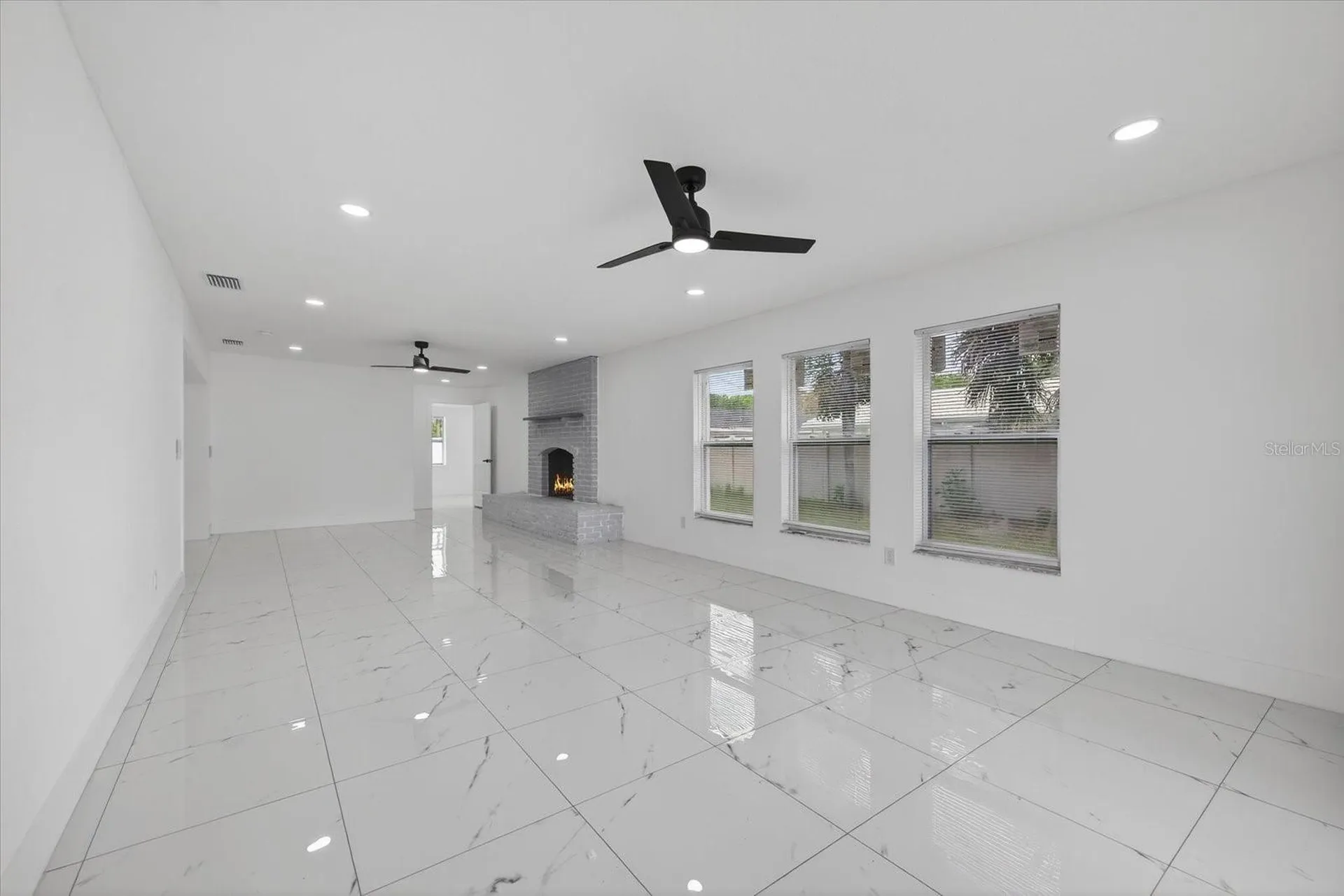 1864 Paradise Lane Clearwater FL 33756