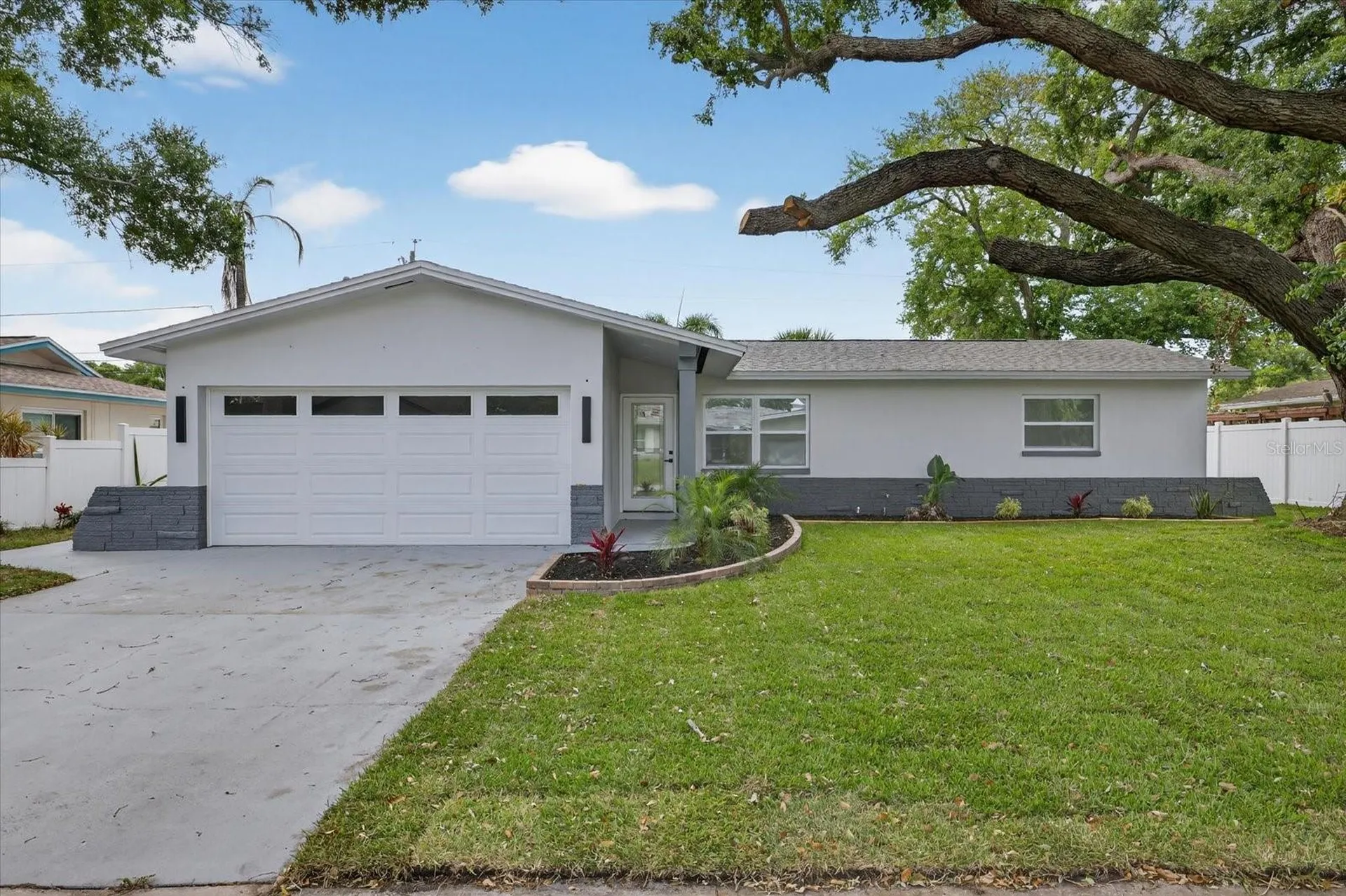 1864 Paradise Lane Clearwater FL 33756